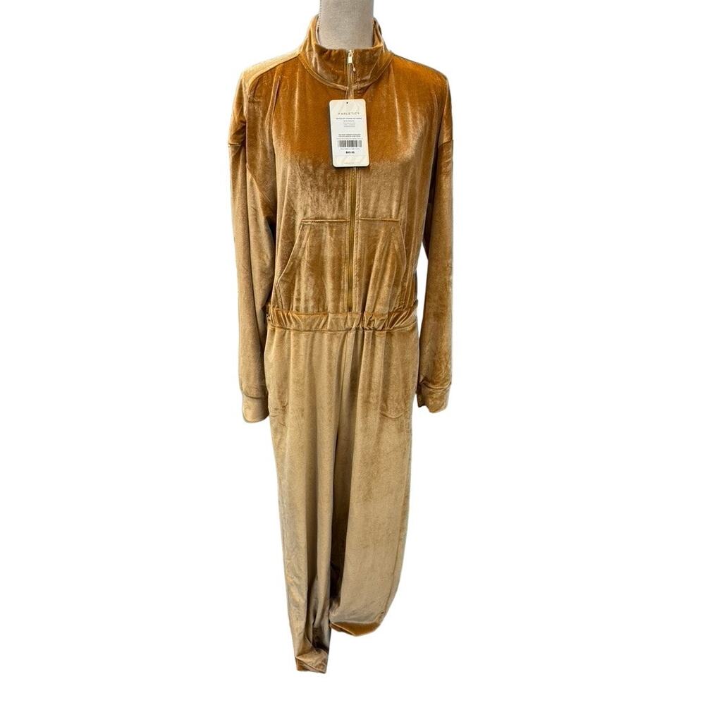 NWT!! Fabletics Soft ,Velvet‎ Jumpsuit Size XXL, Velour 1 Piece, Street Wear